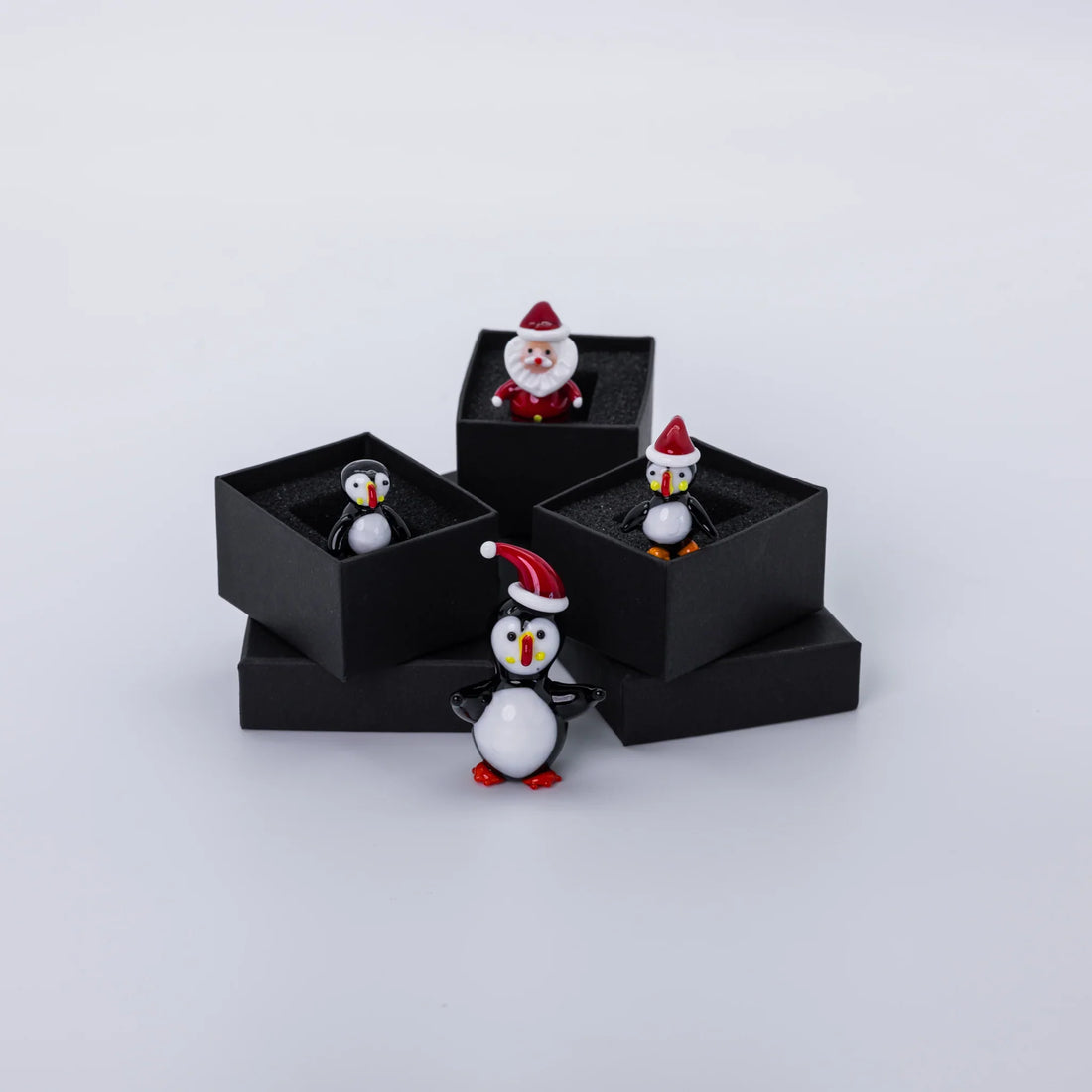 Glass Figurine Puffin With Christmas Hat (Large) - Atlason
