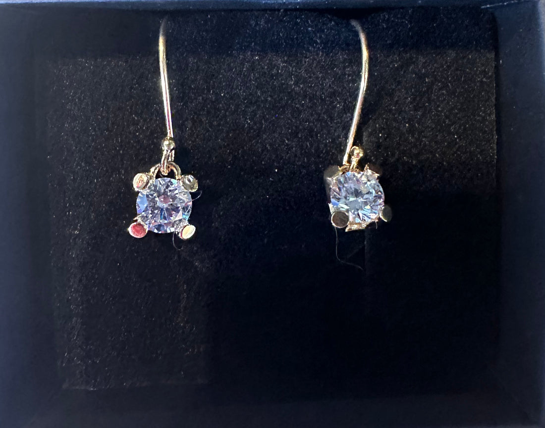 Sign earrings gold