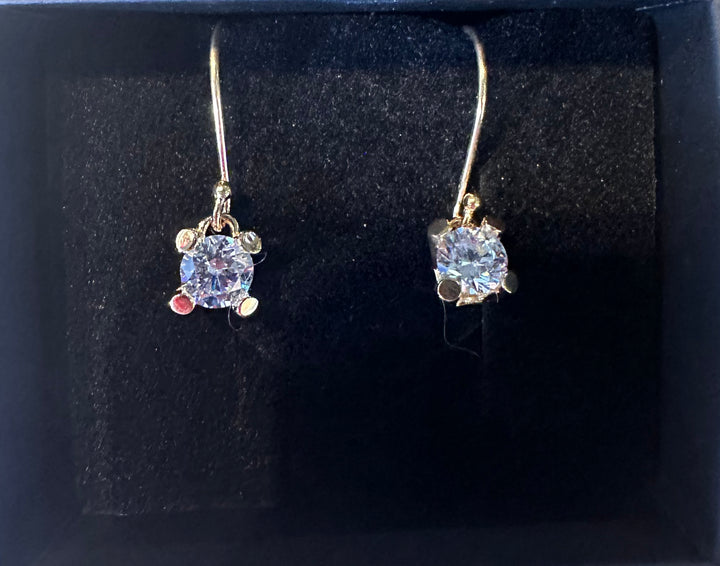 Sign earrings gold