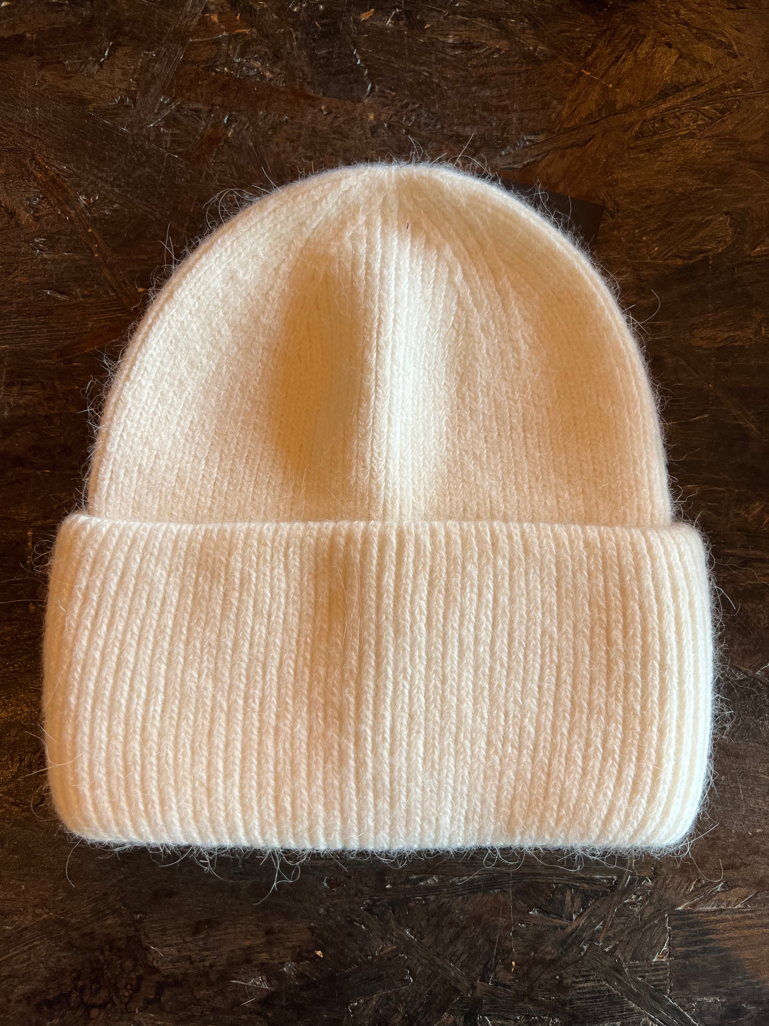 Foss Hat The Júlia Hat Mamma Reykjavík – Seljalandsfoss Shop & Food