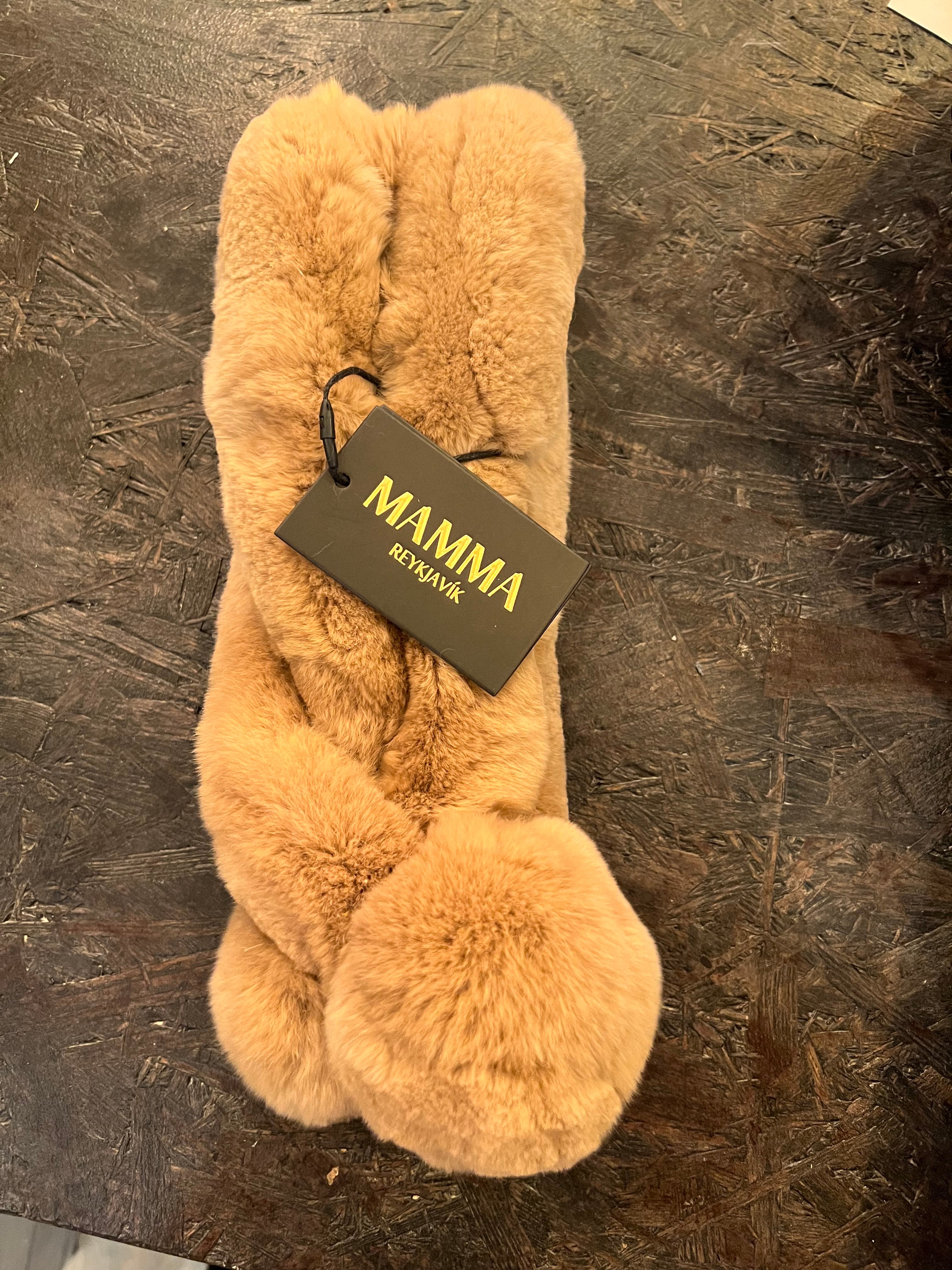Rabbit Scarf Mamma Reykjavík