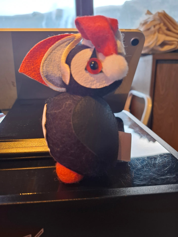 Puffin with Christmas hat - merkikerti